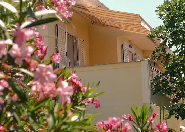 アパート Adria Arba